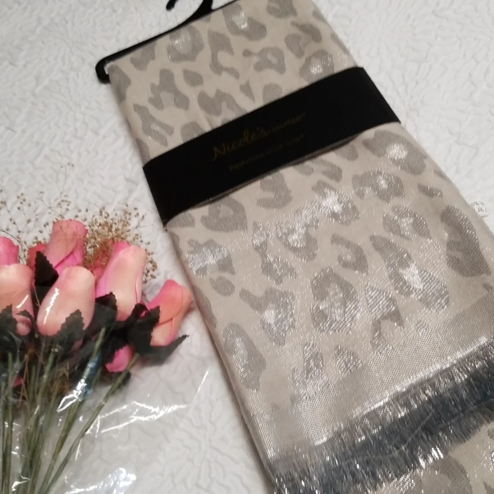 Nicole's Boutique Pashima style Metalic scarf